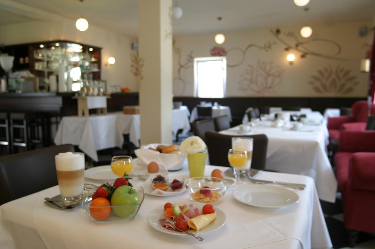 Hotel Zum Roessel Kandel Zewnętrze zdjęcie